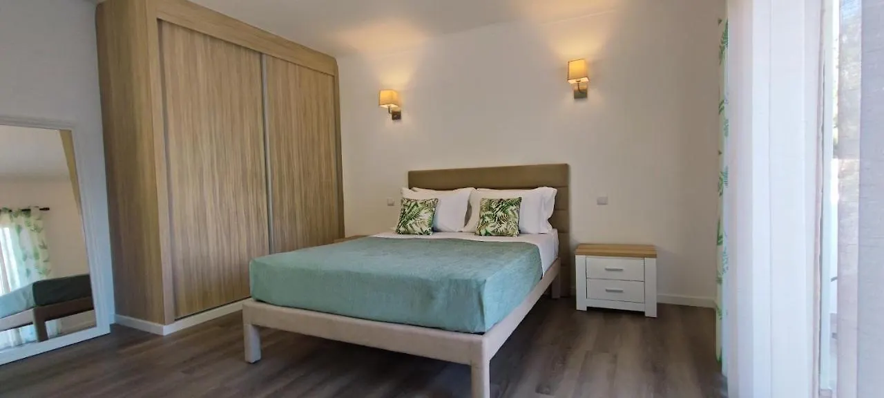 6 Bedroom Private Villa Tenazinha I, With Private Pool Albufeira