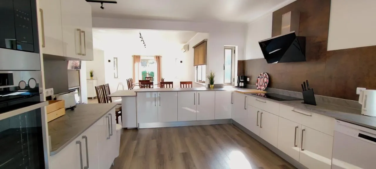 6 Bedroom Private Villa Tenazinha I, With Private Pool Albufeira