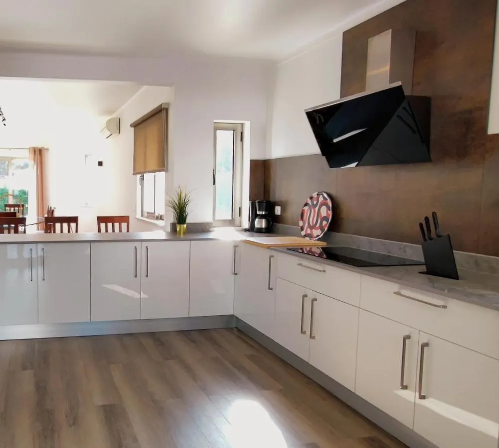 6 Bedroom Private Villa Tenazinha I, With Private Pool Albufeira